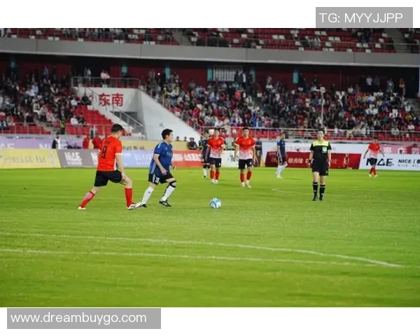 足球明星精彩摆头瞬间视频集锦让你领略球场魅力与风采